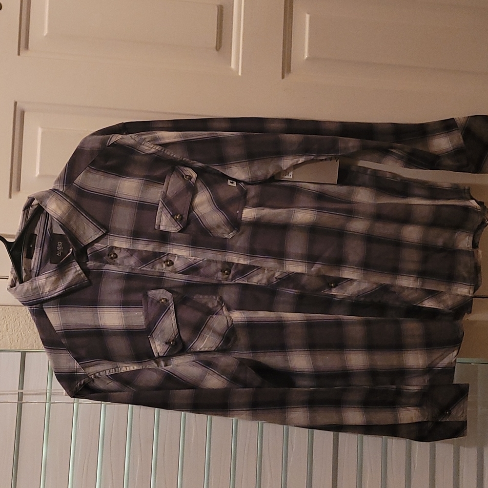 Ambiguous button down shirt